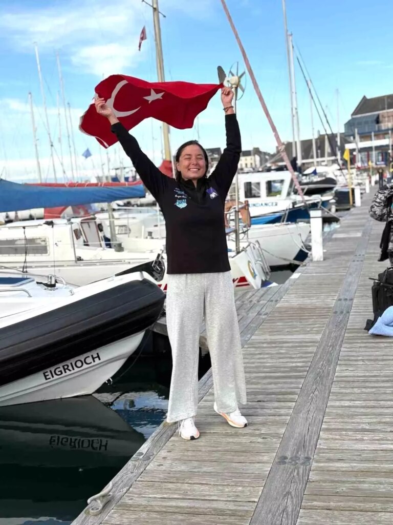 bengisu-avci-oceans-7yi-basariyla-gecti-GpBBCshs.jpg
