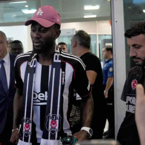 besiktasta ndidi ilk antrenmanina cikti 3kmqv7Rp