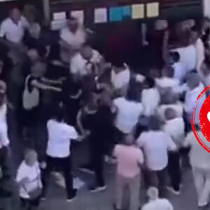 chp atakumda yumruklar konustu cevik kuvvet mudahale etti jl31g9yS