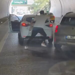 umraniyede yol verme tartismasi kavgaya donustu zJdmC8fE