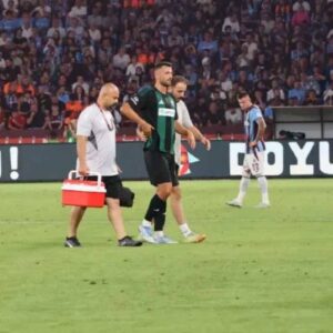 yeni transferden kotu baslangic sezonun ilk macinda capraz baglari koptu mUHkWwrv