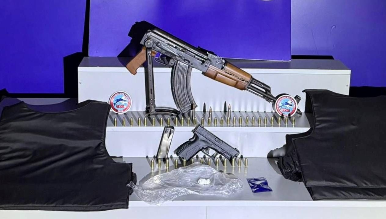 kirmizi bultenle araniyordu uyusturucu operasyonunda yakalandi 4a6bqG3s