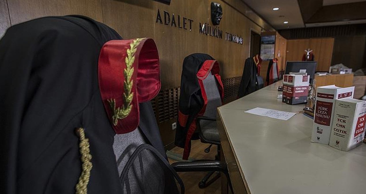 retweet yargisi paylasmadigi iceriklerle hapis cezasi aldi meslekten atildi vVcQhf9c