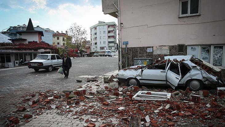 balikesirdeki 61lik depremin ardindan bakan yerlikaya son durumu acikladi cYEPiwwf.jpg
