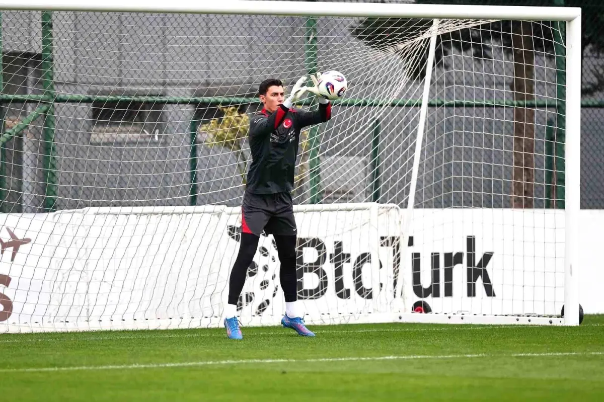 berke ozer milli takim kampindan izni olmadan ayrildi PwiF95af.jpg