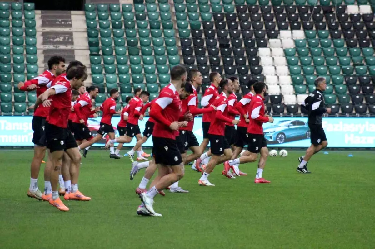 gurcistan turkiye maci icin kocaelide son antrenmanini yapti I8jx5KaN.jpg