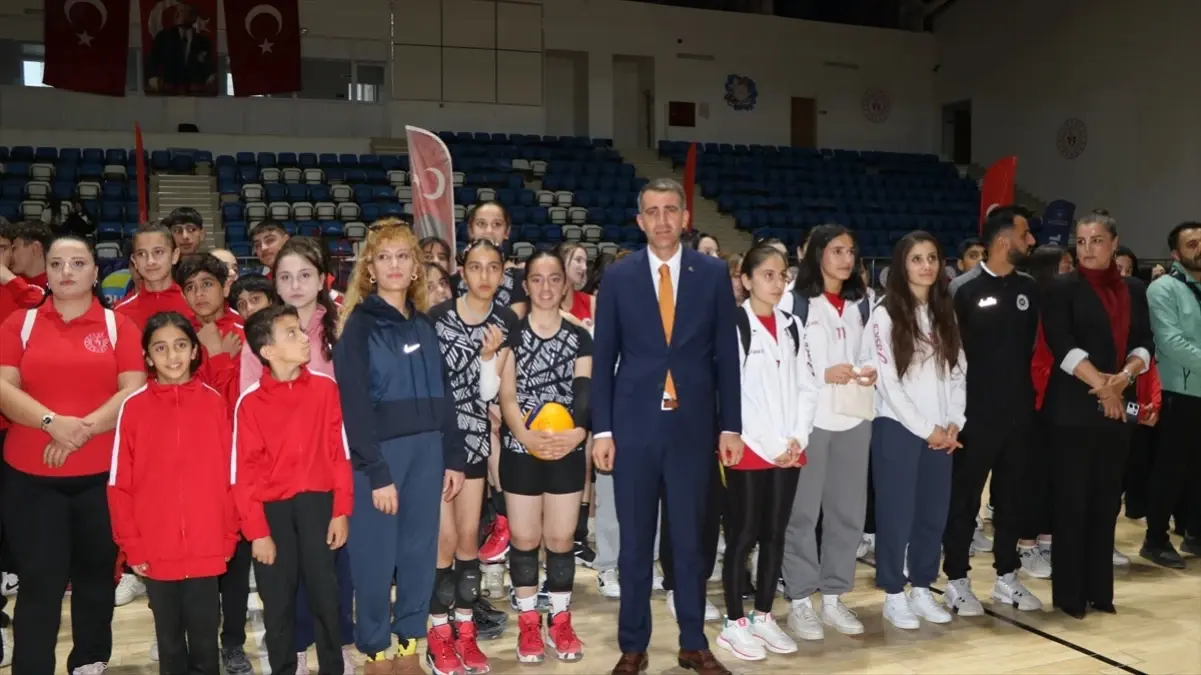 hakkaride amator spor kuluplerine destek 5WzvtY6j.jpg