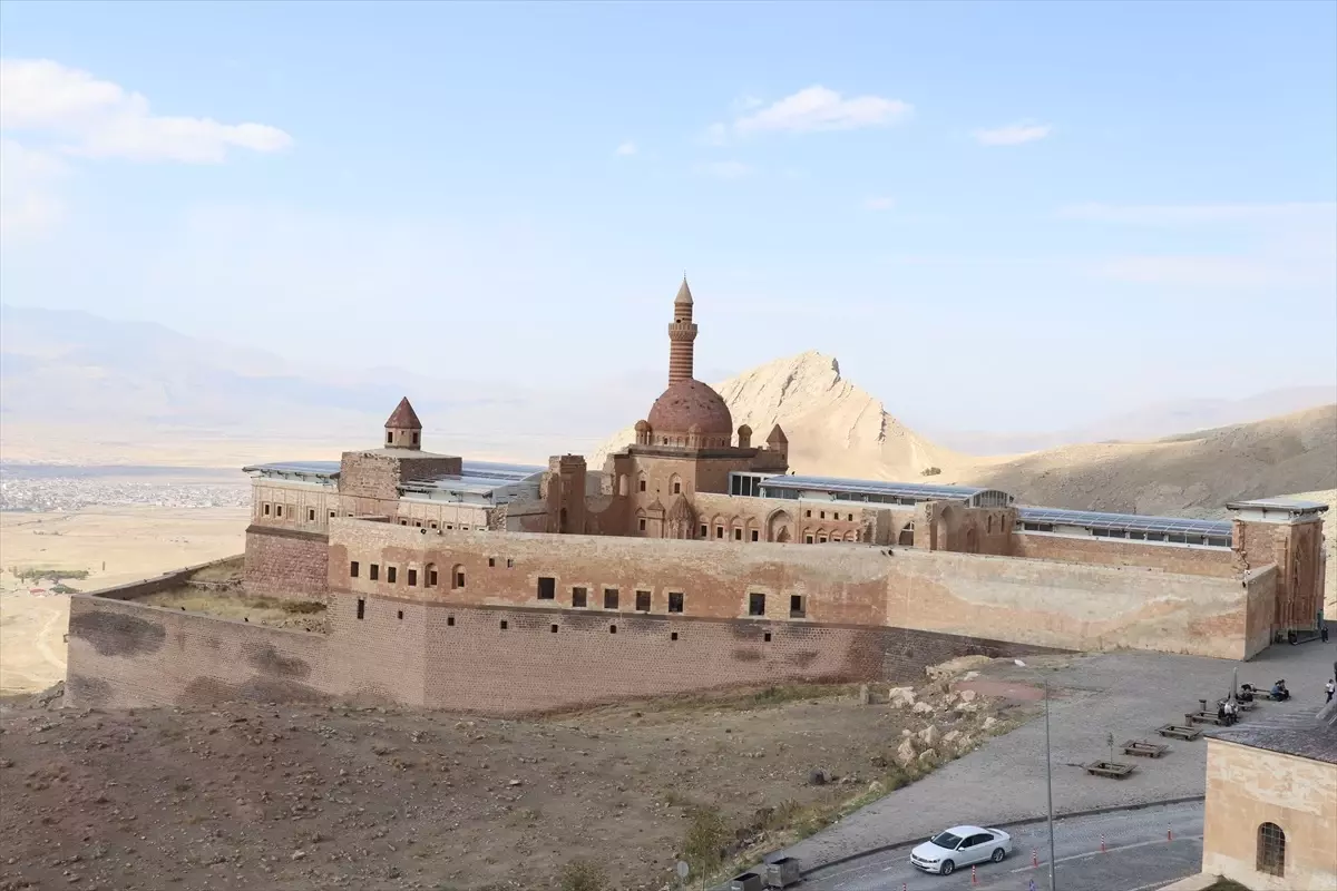 ishak pasa sarayinin unesco dunya mirasi listesi icin yonetim plani hazirlaniyor CHg24Sg6.jpg