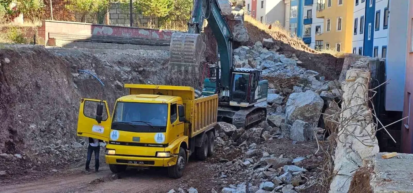 ispirde heyelan sonrasi evsiz kalan ailelerin isyani lRz7Cbvh