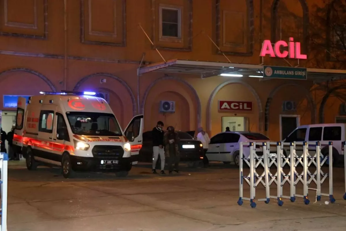 mardinde otomobil kazasi 5 yarali 1BTDXlpM.jpg