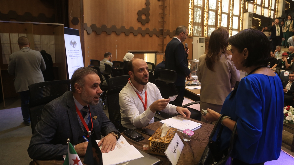 suriyede esad rejiminden sonra ilk halk meclisi secimleri SehfcAuL