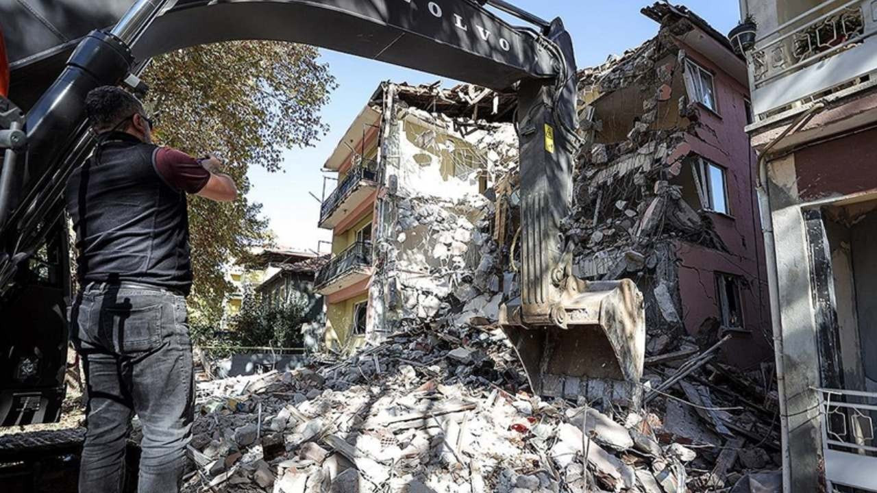 balikesirin sindirgi ilcesi afet bolgesi ilan edildi VRpnasai.jpg