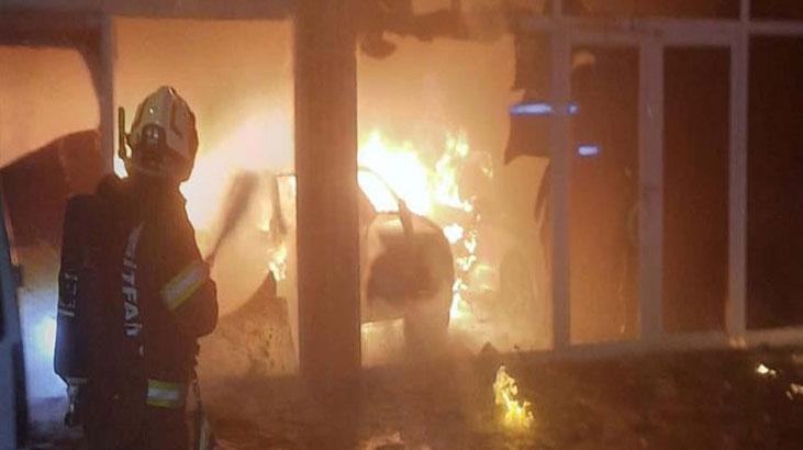 denizlide oto galeri kundakladi 5 arac kule dondu B5NNH84O.jpg