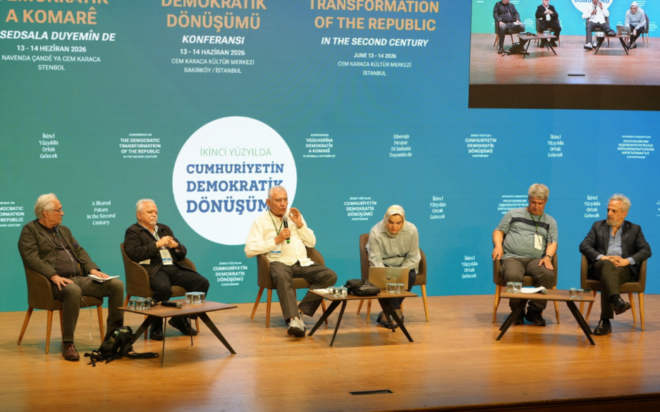 “Kürt sorunu hukuktan ve demokrasiden vazgeçmemiş bir cumhuriyetle çözülebilir”