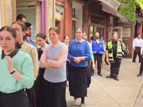 New York’ta Yahudi okulundaki 71 kız öğrenci yeraltı tünellerinde kayboldu