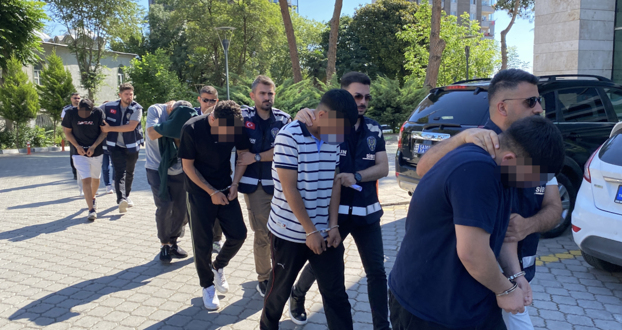 Internetten sahte urun satarak dolandirdilar 87 milyon liralik hesap hareketi LkWWC9Te